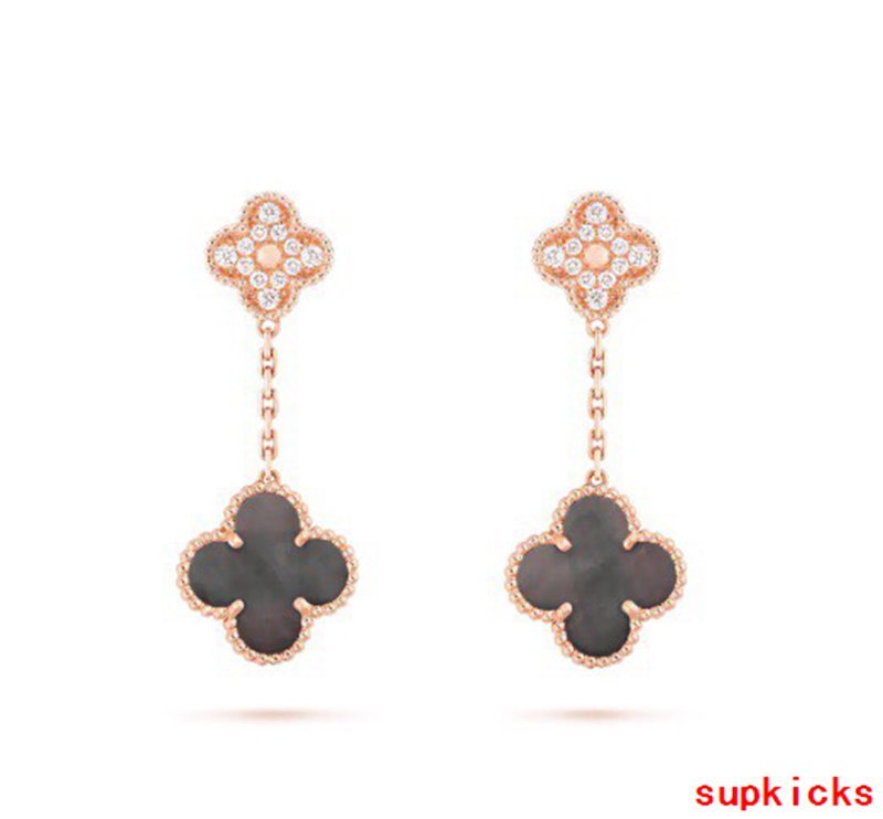 Front view of Van Cleef & Arpels unisex jewelry piece