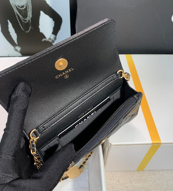  handbag, compact everyday style, image 5