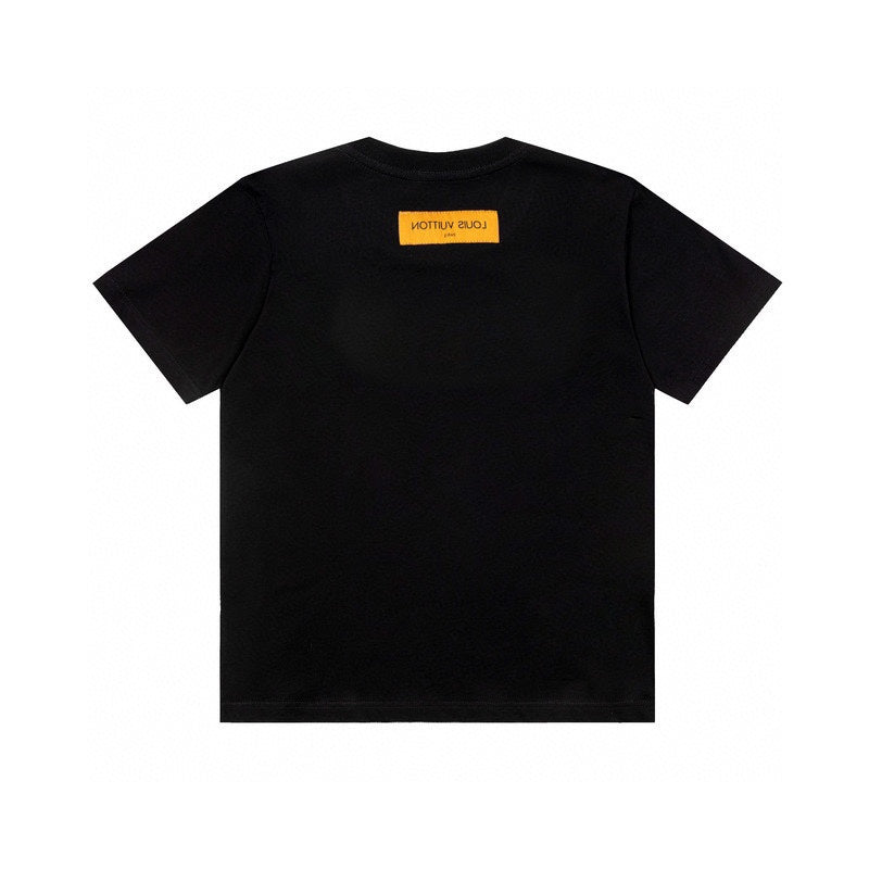 Side profile of Louis Vuitton cotton t-shirt with logo-detail design