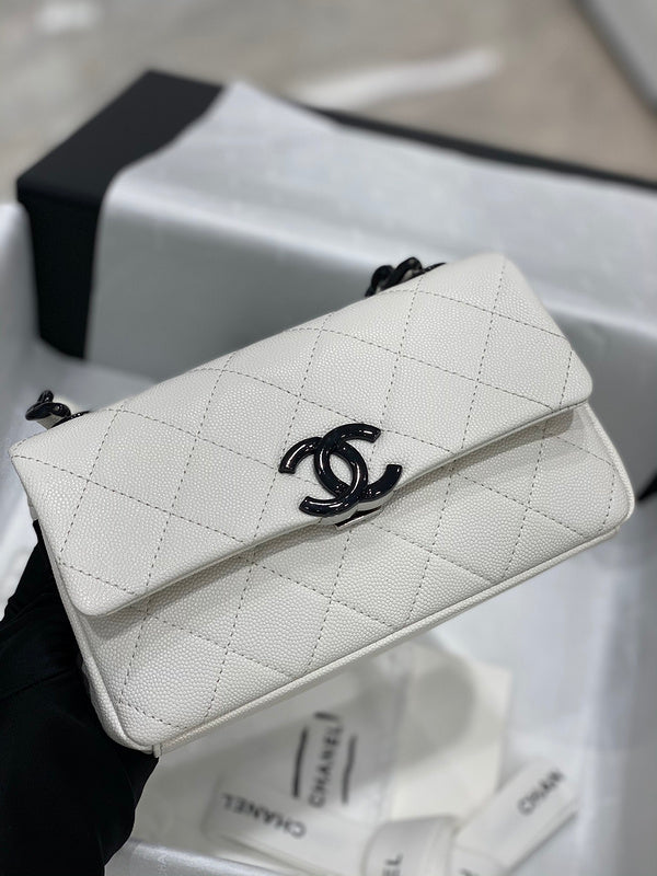  women's handbag, mid design, view 1