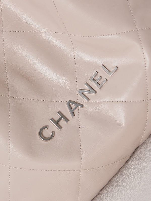  women's handbag, spacious design, view 4