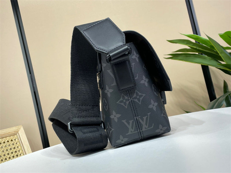  top-handle bag interior and compartment view 9