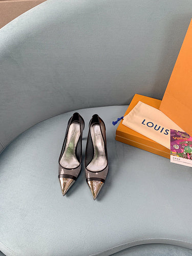 Louis Vuitton shoes Style 254 - texture and material detail