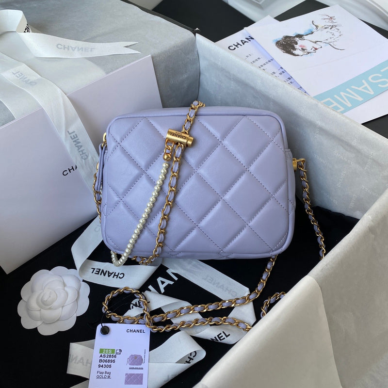  handbag, compact everyday style, image 4