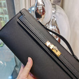Balanced handbag styled for everyday wear