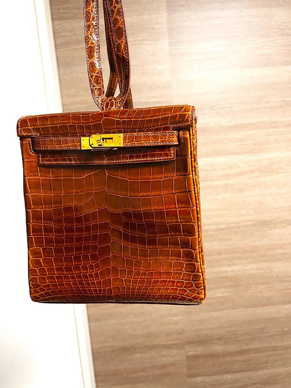 Sculpted handbag styled for everyday wear
