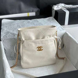 Zivas Charm Signature Style Everyday Handbag (Effortless Style Upgrade) – Detail View