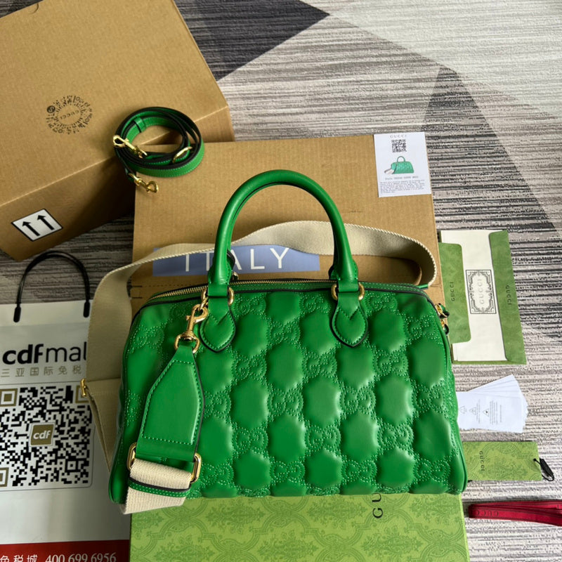 Front view of modern chic women's handbag – women's everyday handbag