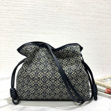 Ziva's Charm handbag – interior view (23.5cm*18cm*9cm)