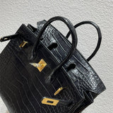  minimalist tote bag styled with outfit