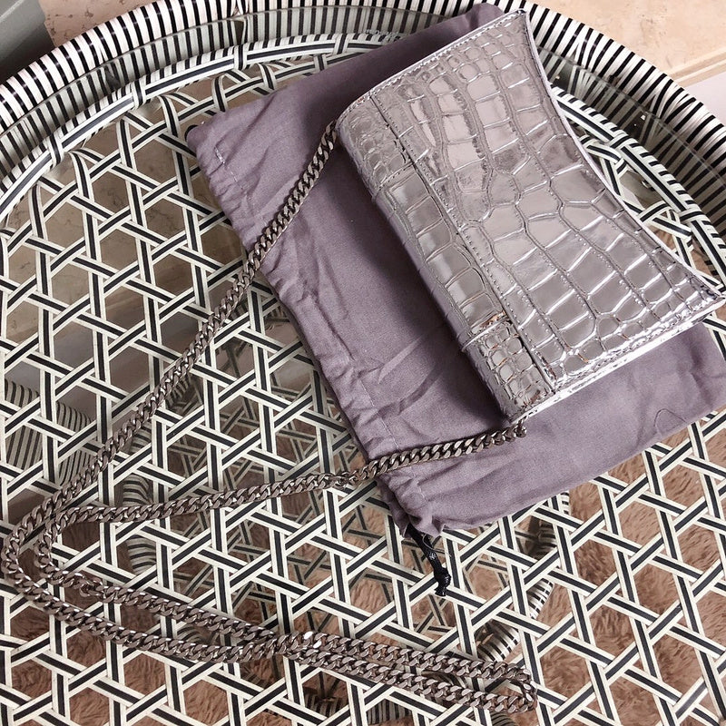 Front view of polished everyday-luxe women's handbag – women's designer-style accessory