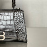 Zivas Charm Classic Sensibility Statement Handbag (Refined Practical Design) – Full Silhouette