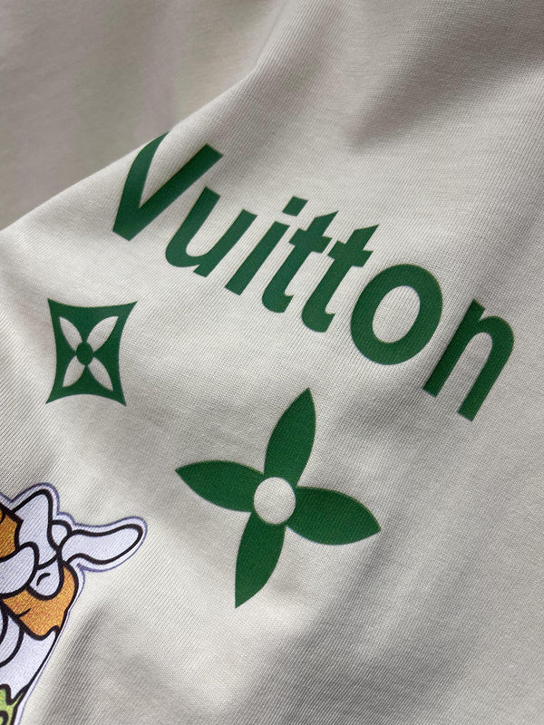 Side profile of Louis Vuitton cotton t-shirt with relaxed-fit cut