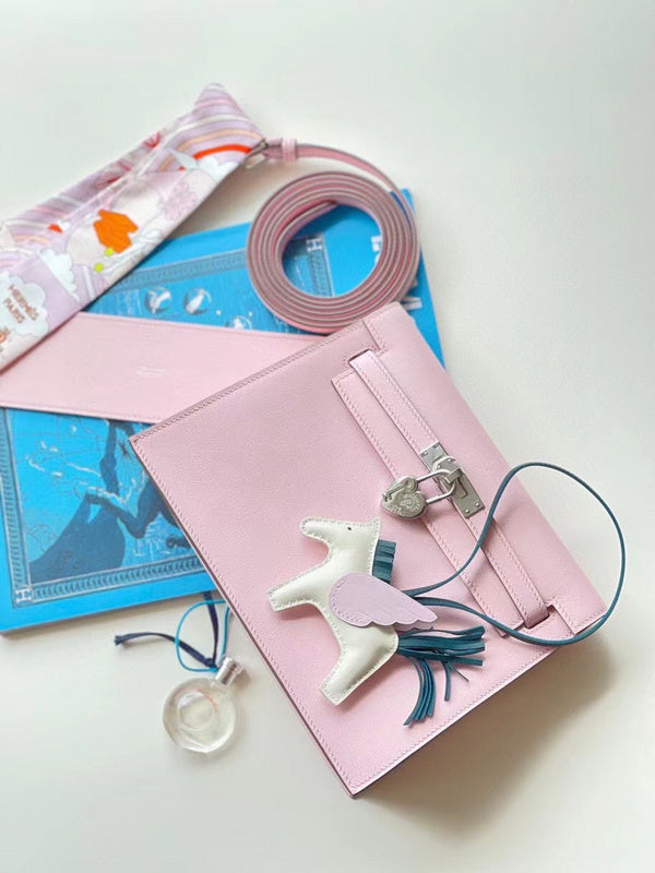 Elegant handbag styled for everyday wear