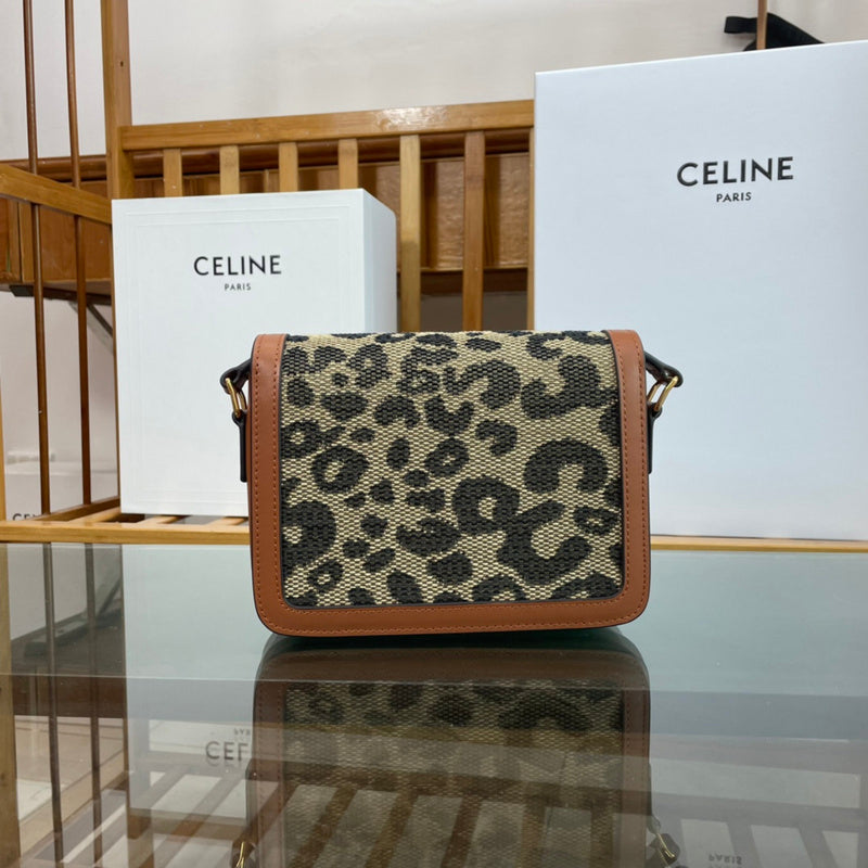 Side profile of everyday-luxe statement women's handbag – women's luxury handbag