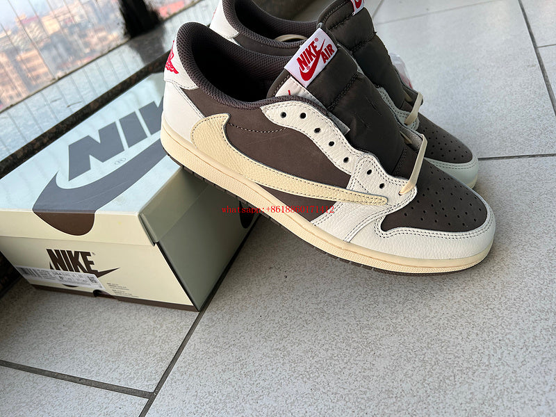 Nike all-black luxury sneakers view 5 low-top design