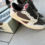 Nike all-black luxury sneakers view 5 low-top design