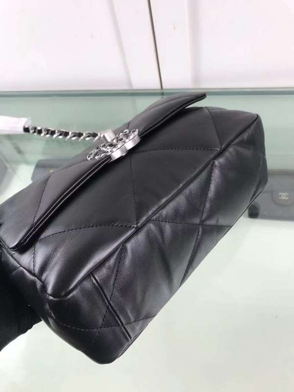 Zivas Charm Effortless Sophistication Designer Handbag (Refined Modern Silhouette) – Styled Look