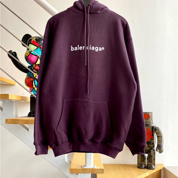 Side profile view of Balenciaga luxury piece style No.516
