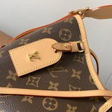  Structured structured bag front view 7