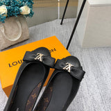 Louis Vuitton shoes Style 416 - logo and branding close-up