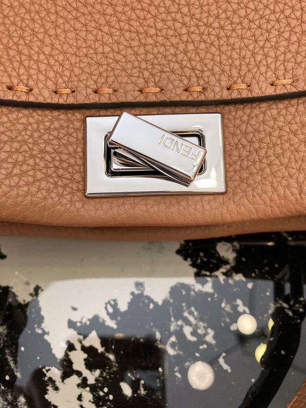 Ziva's Charm handbag – interior view (23cm*12cm*18cm)