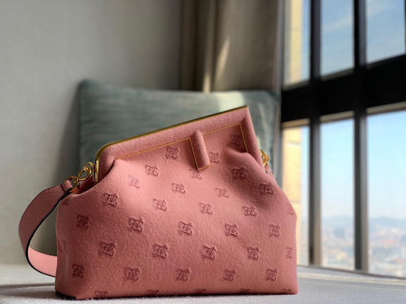 Ziva's Charm handbag – detail view (26cm*9.5cm*18cm)