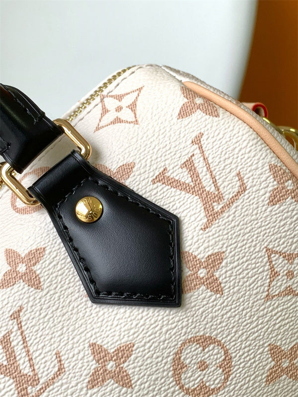  sophisticated shopper bag styled with outfit