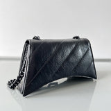 Zivas Charm Effortless Sophistication Statement Handbag (Modern Wardrobe Staple) – Styled Look