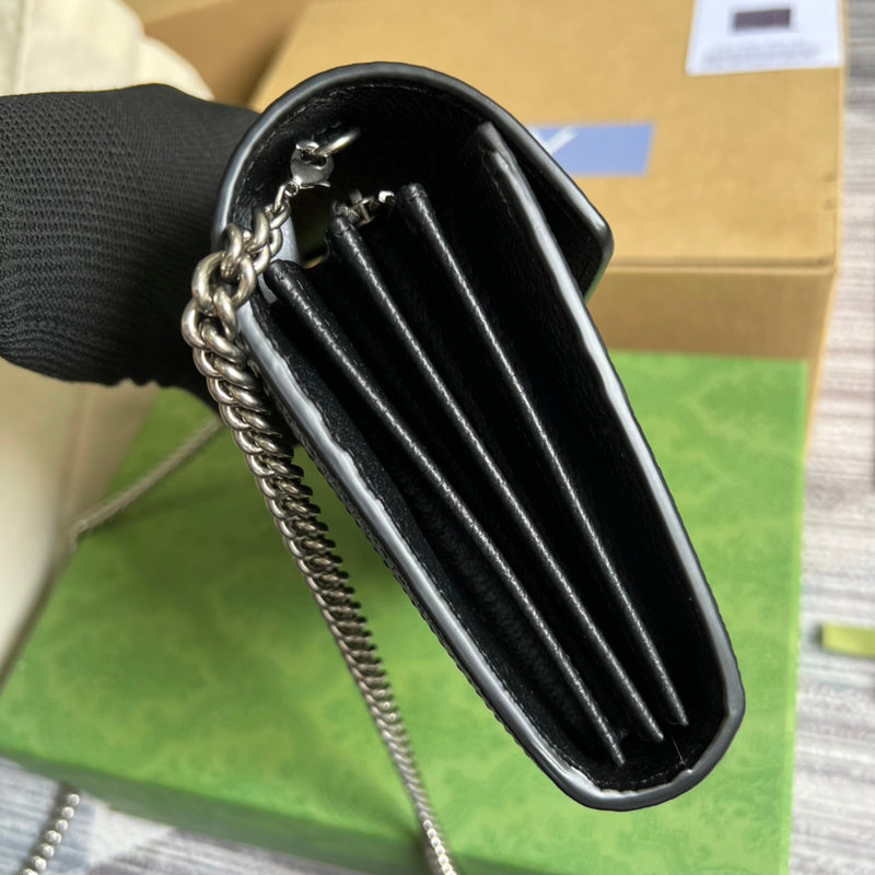Top view of everyday-luxe refined women's handbag – women's designer-style accessory