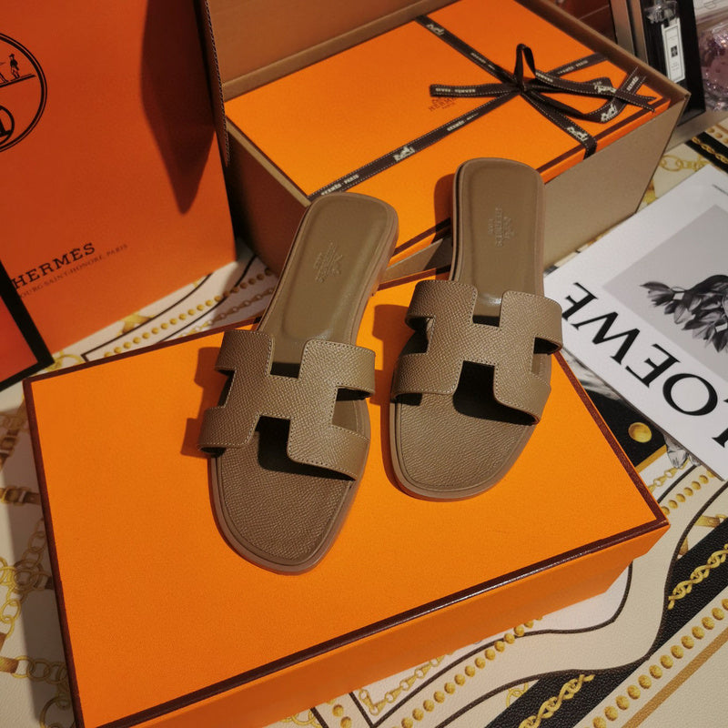 Hermes sandals Style 097 - packaging and accessories