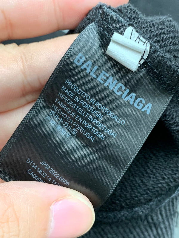 Styling view of Balenciaga luxury piece style No.536
