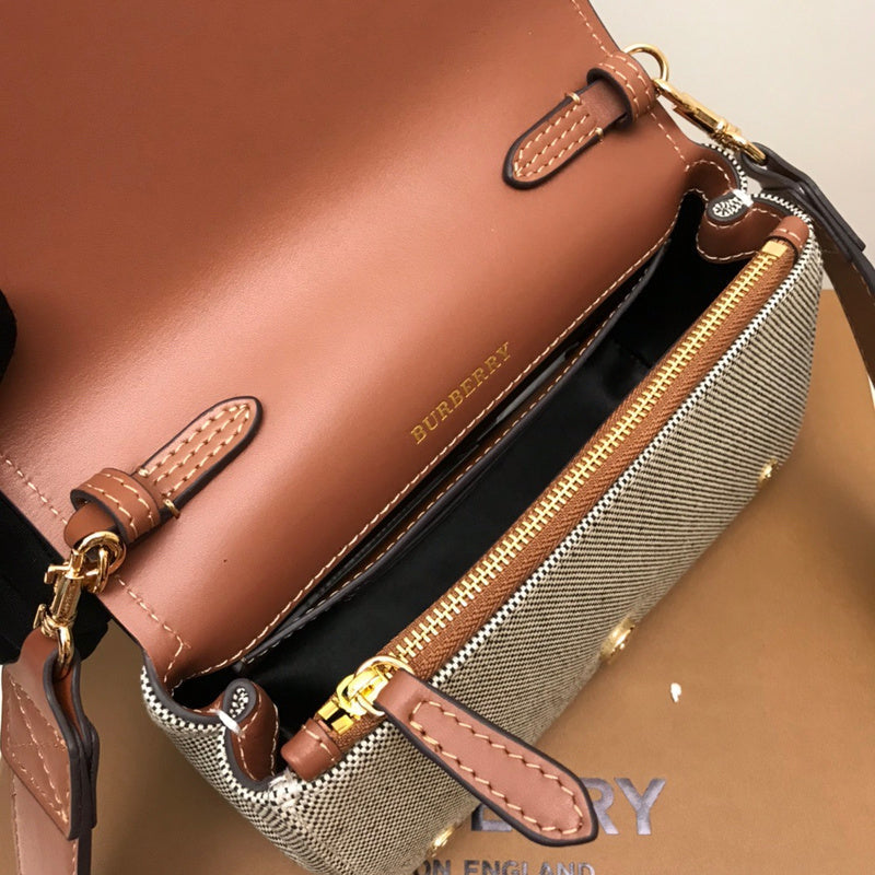 Ziva's Charm handbag – carry view (one versatile size)