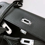 Crisp handbag styled for everyday wear