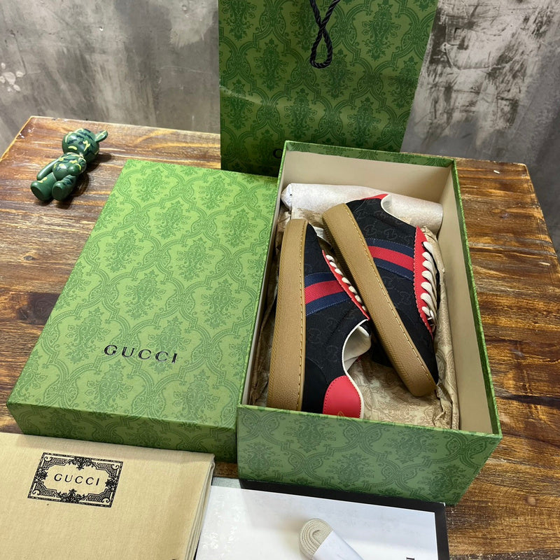 Gucci all-black luxury sneakers view 4 everyday casual design