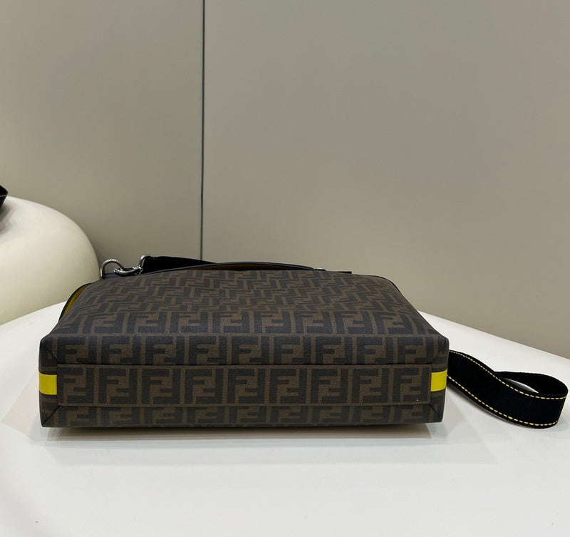 Ziva's Charm handbag – interior view (38cm*8cm*27cm)