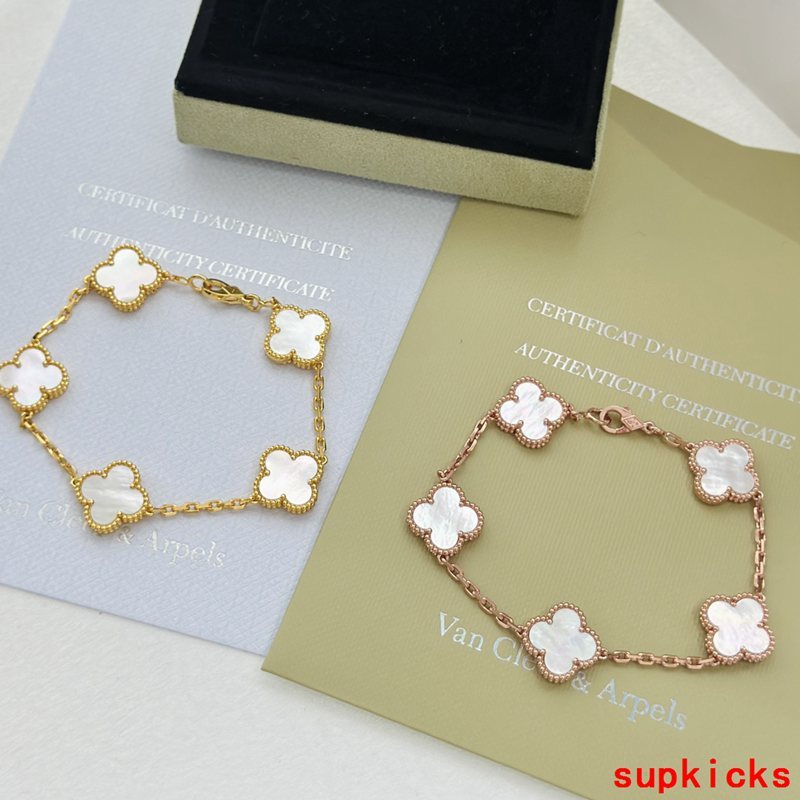 Close-up detail view of Van Cleef & Arpels unisex jewelry piece