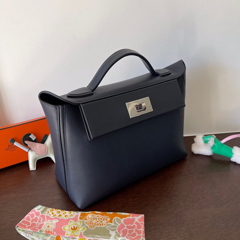 Graceful handbag styled for everyday wear