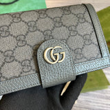 Styled lifestyle shot of modern everyday-luxe women's handbag – women's statement bag