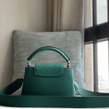  structured bag interior and compartment view 51