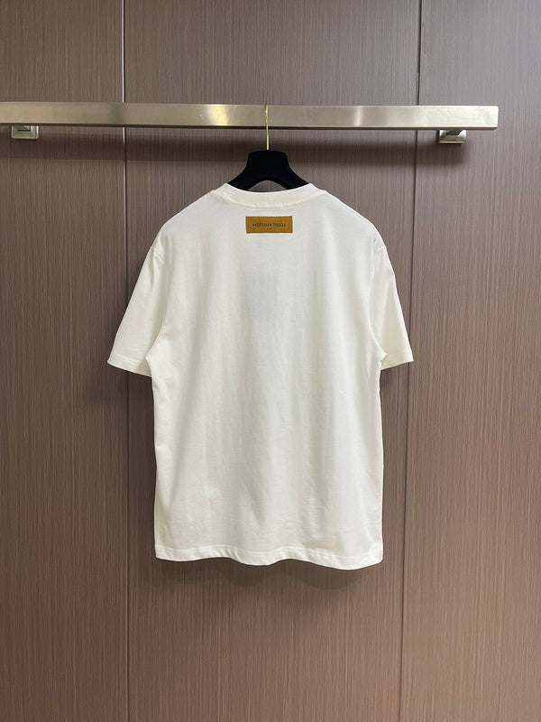 Side profile of Louis Vuitton cotton t-shirt with logo-detail design