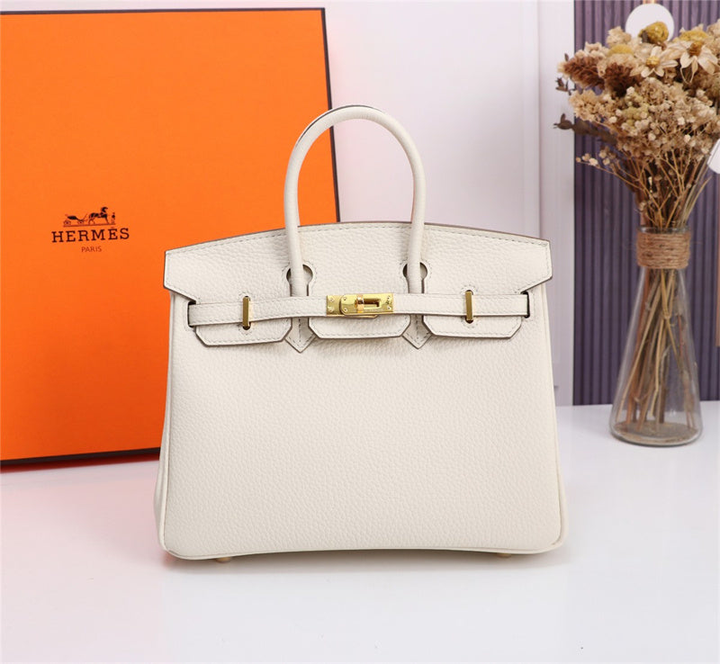 Versatile handbag styled for everyday wear