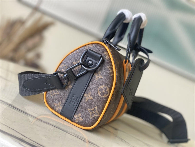  everyday bag interior and compartment view