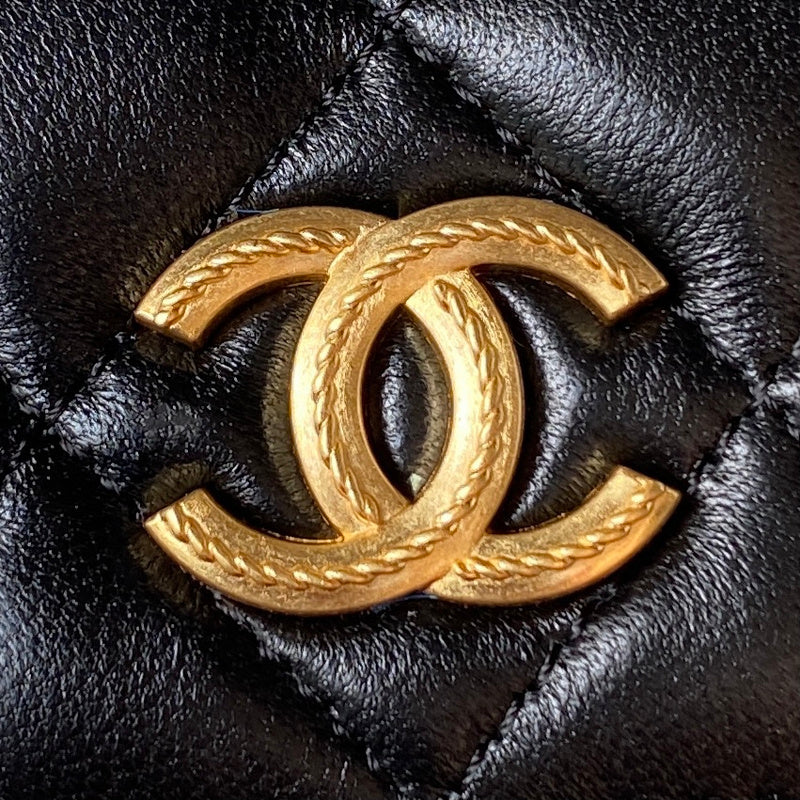  handbag, compact everyday style, image 6