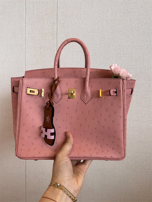  tote bag interior and compartment view 9