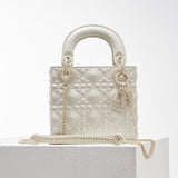 Handle and strap detail of classic everyday-luxe women's handbag – women's premium purse