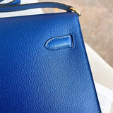  understated shopper bag detail view showing craftsmanship