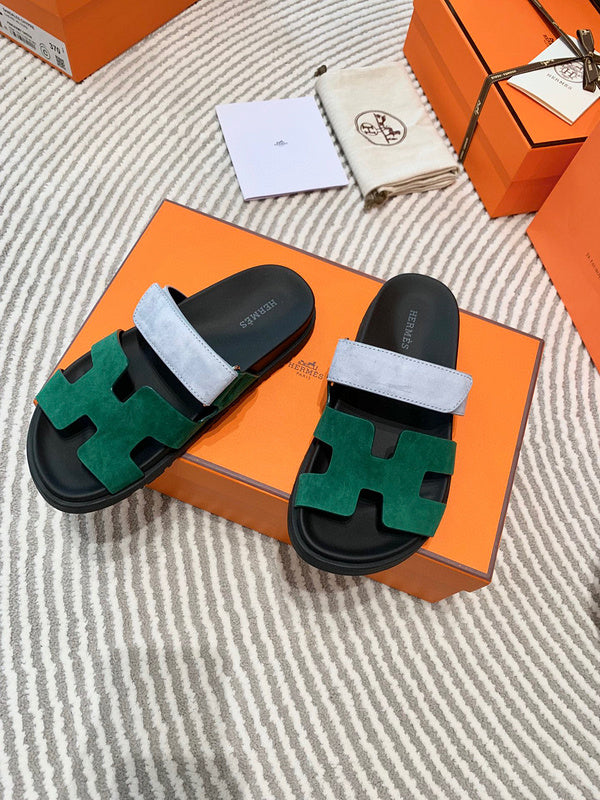 Hermès Red Flat Thong Sandals - Sole Detail View