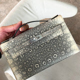  Contemporary shopper bag front view 7