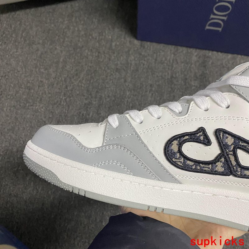 Dior shoes Style 015 - close-up of statement logo accent (alternate angle)